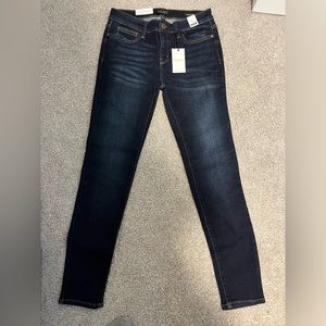 Judy Blue Mid Rise Skinny Jeans.